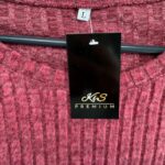 Sweter Damski Bluzka Z Ozdobnymi Guzikami Bordowy L 40 EU - zdjęcie 2