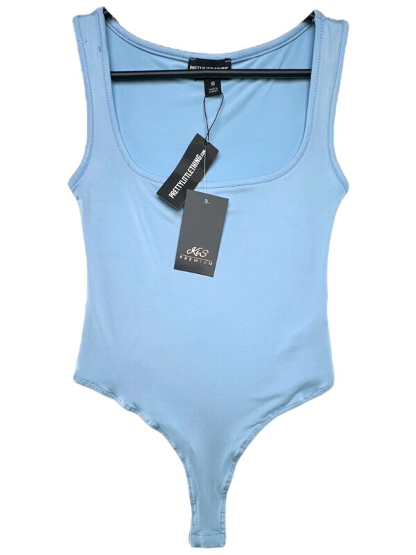 PRETTYLITTLETHING Body Damskie Niebieskie M