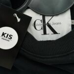 CALVIN KLEIN JEANS Bluza Damska Czarna XS Logo - zdjęcie 3